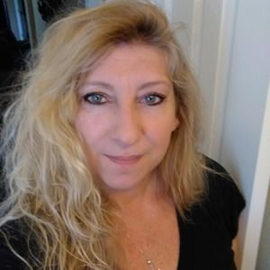 Meet your Posher, Lorrie